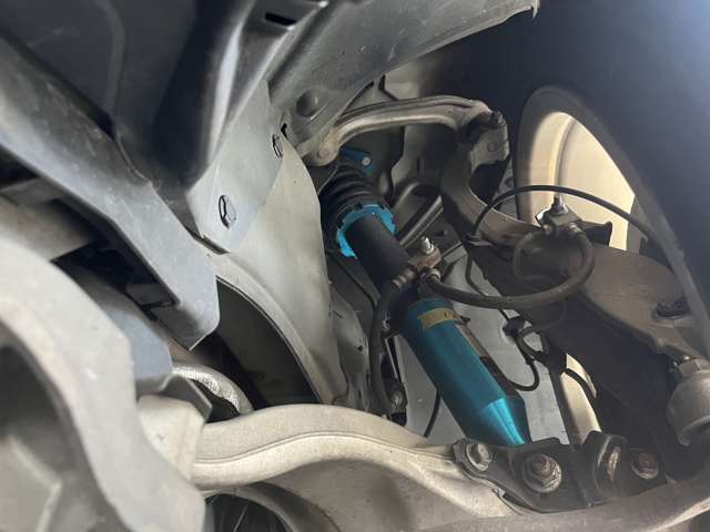 スカイラインクーペの車高調です